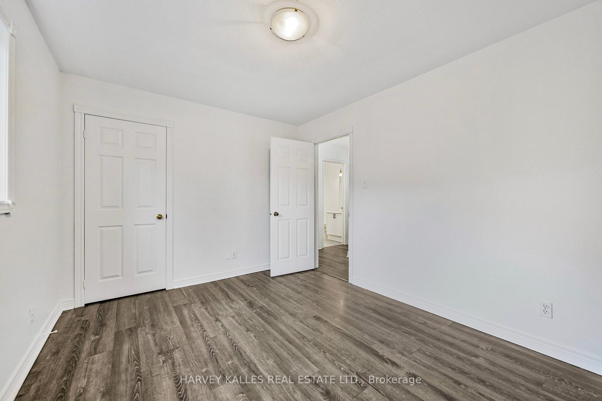 Photo 14 of 380 Leacock Drive, Barrie, Letitia Heights — HOMEH
