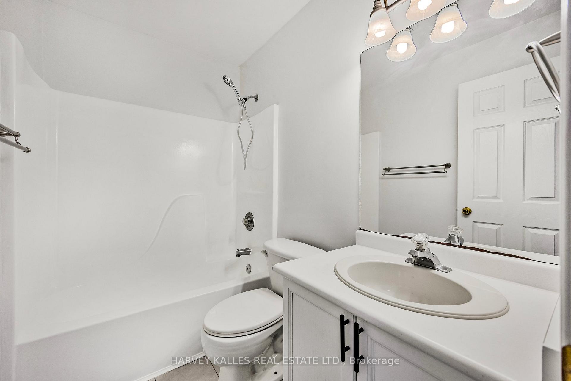 Photo 16 of 380 Leacock Drive, Barrie, Letitia Heights — HOMEH