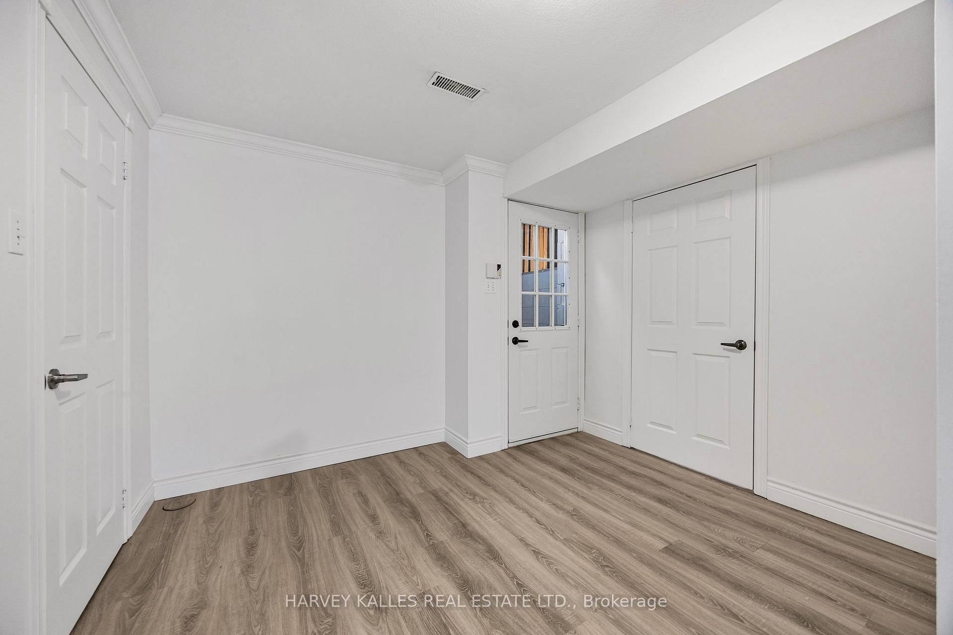Photo 17 of 380 Leacock Drive, Barrie, Letitia Heights — HOMEH