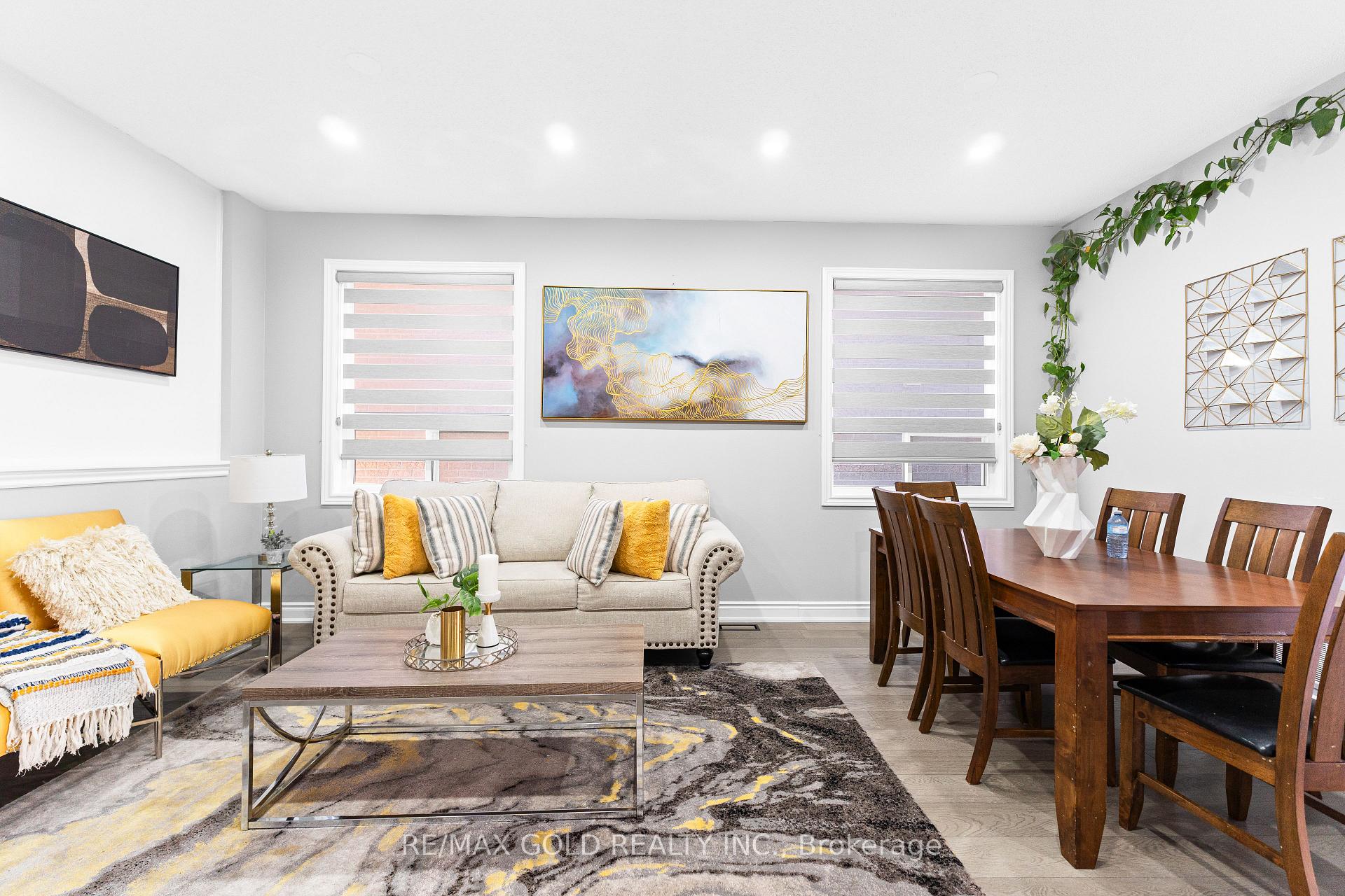 Photo 8 of 34 Ocean Ridge Drive, Brampton, Sandringham-Wellington — HOMEH