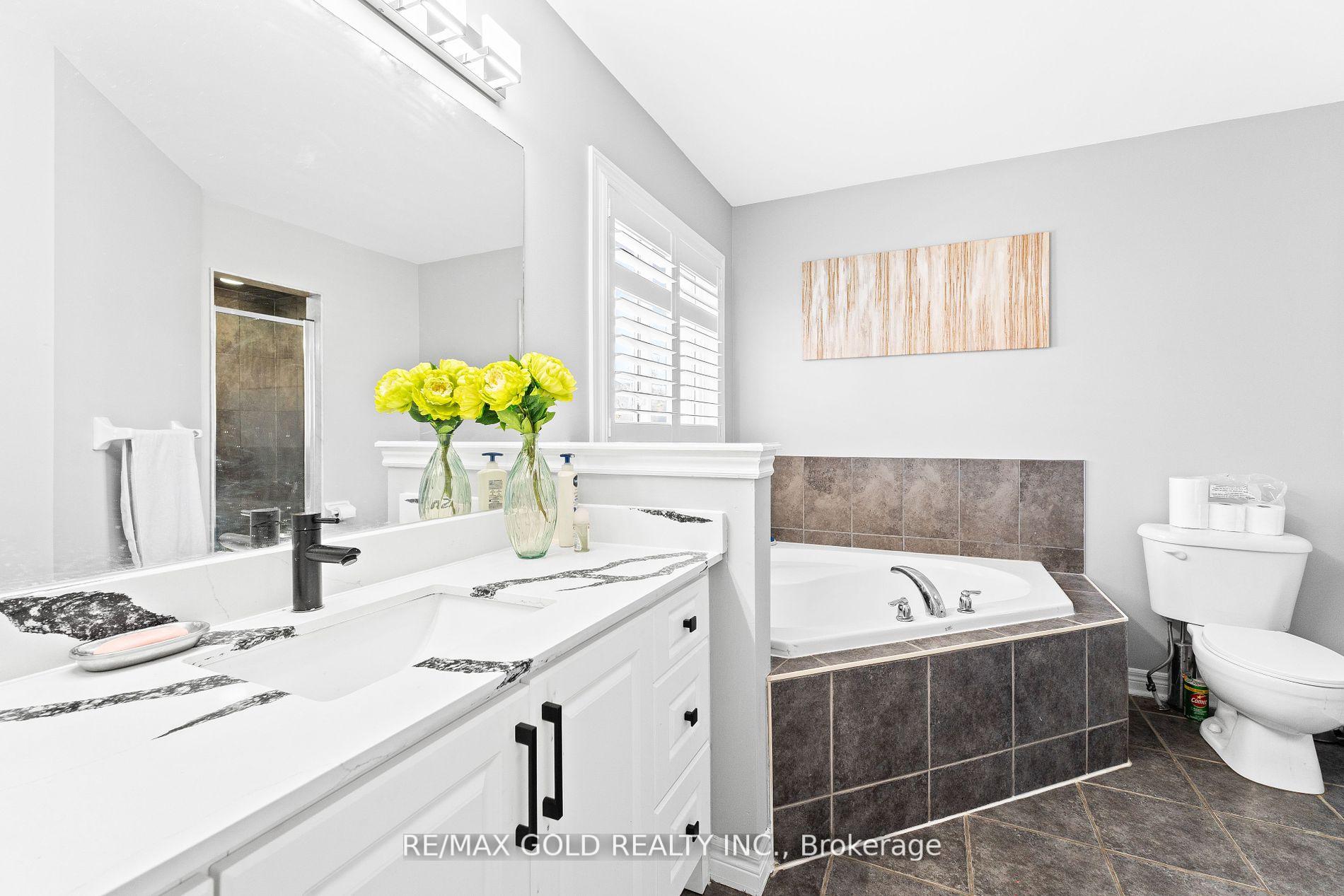 Photo 25 of 34 Ocean Ridge Drive, Brampton, Sandringham-Wellington — HOMEH