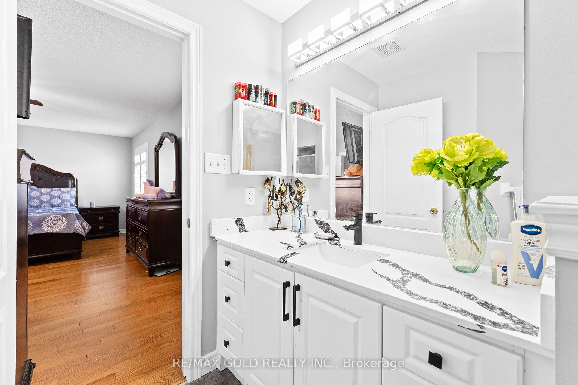 Photo 26 of 34 Ocean Ridge Drive, Brampton, Sandringham-Wellington — HOMEH
