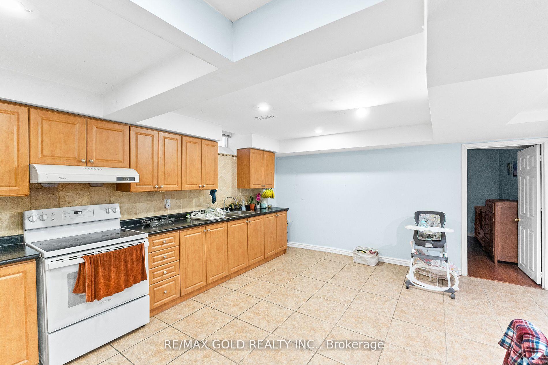 Photo 36 of 34 Ocean Ridge Drive, Brampton, Sandringham-Wellington — HOMEH