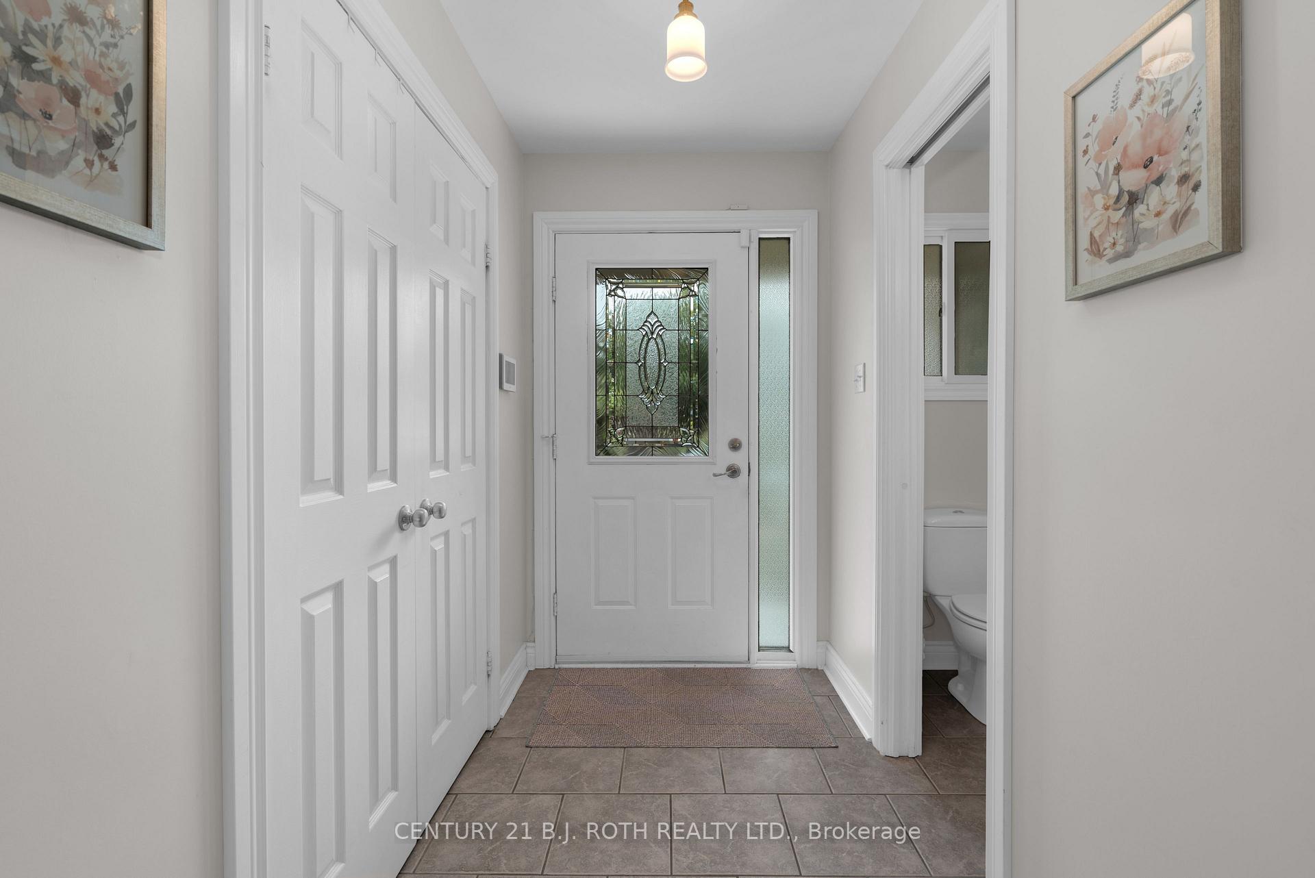 Photo 4 of 108 Garden Drive, Barrie, Allandale Heights — HOMEH