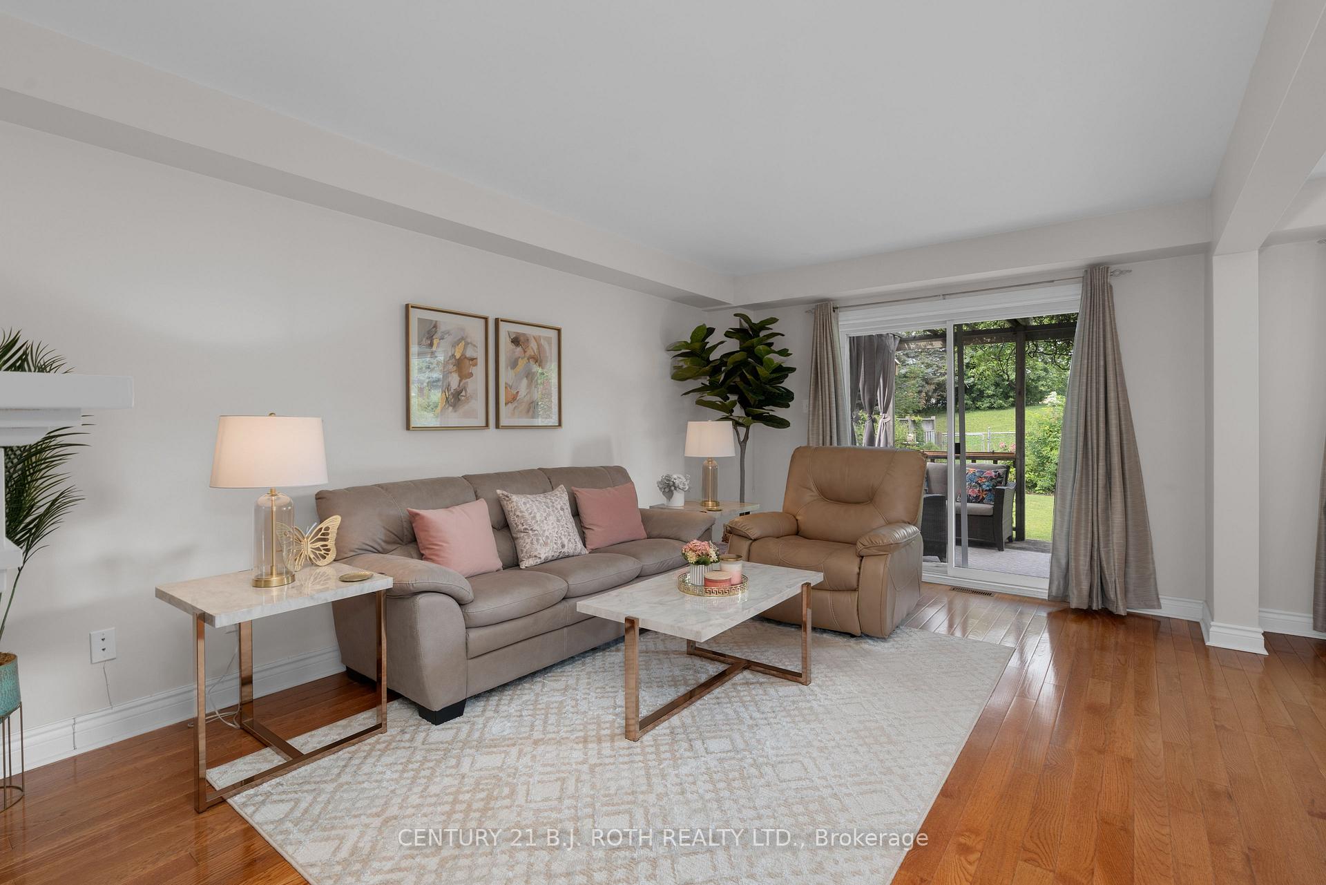 Photo 7 of 108 Garden Drive, Barrie, Allandale Heights — HOMEH