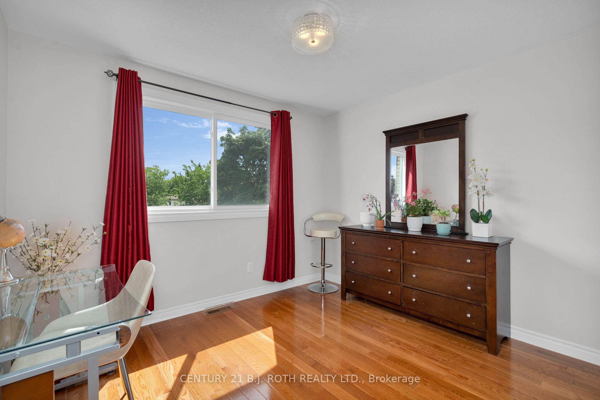 Photo 20 of 108 Garden Drive, Barrie, Allandale Heights — HOMEH