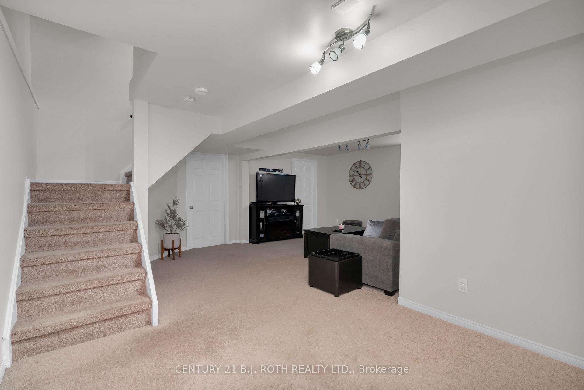 Photo 25 of 108 Garden Drive, Barrie, Allandale Heights — HOMEH
