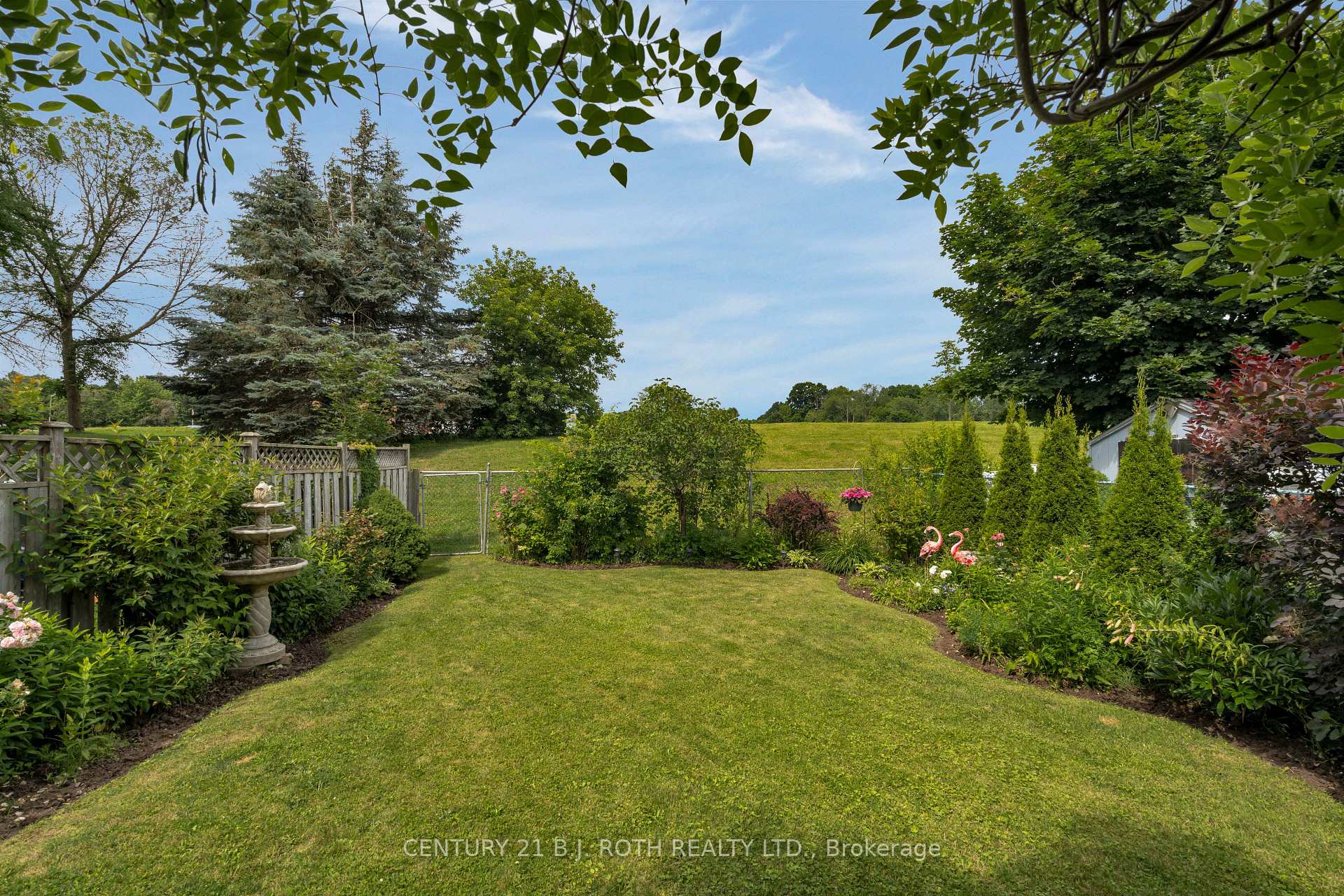 Photo 34 of 108 Garden Drive, Barrie, Allandale Heights — HOMEH