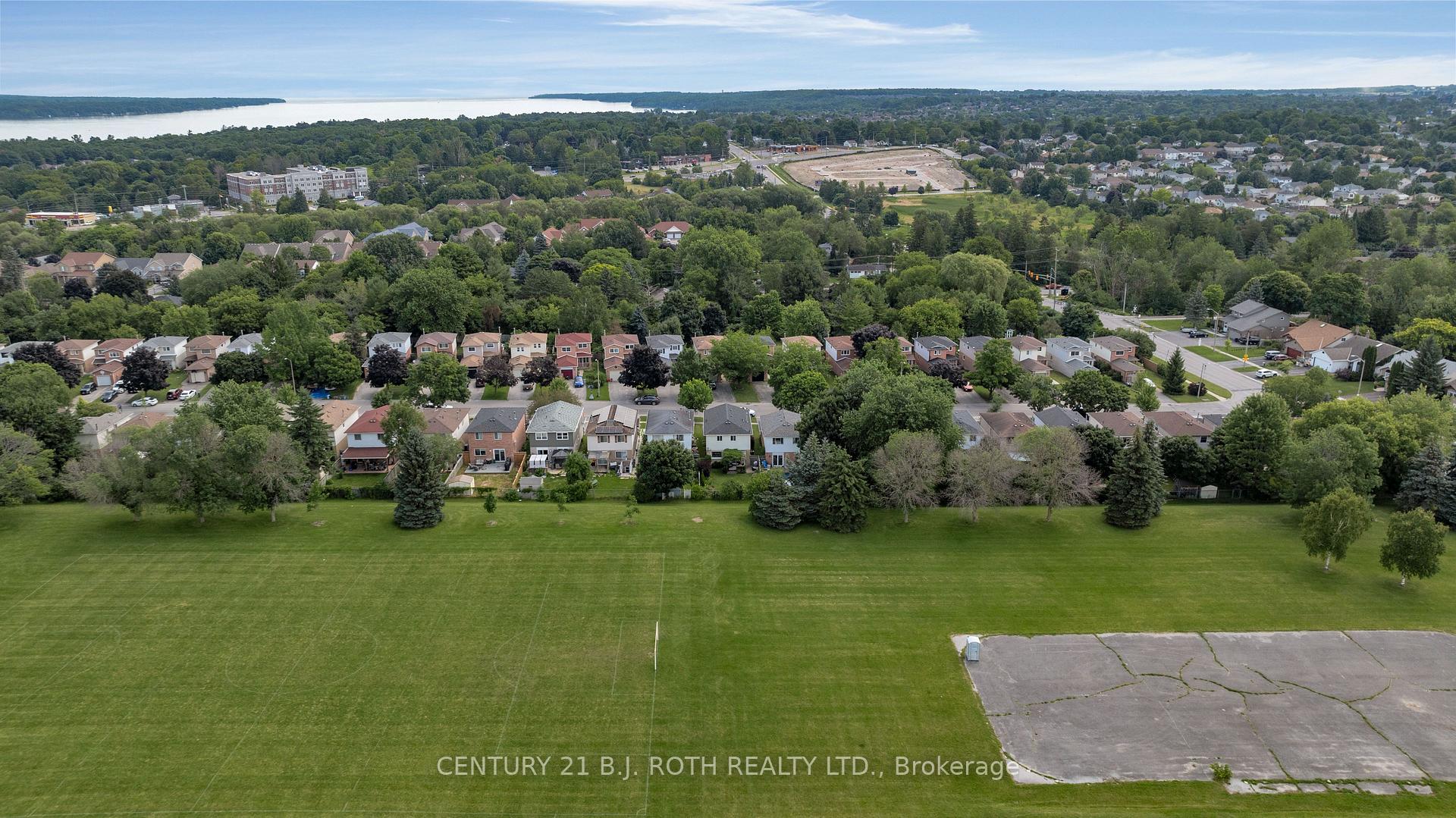 Photo 40 of 108 Garden Drive, Barrie, Allandale Heights — HOMEH