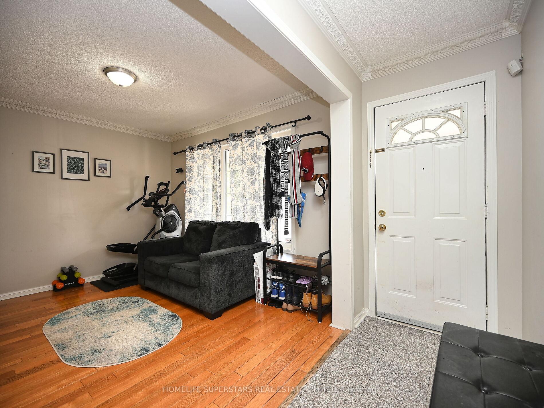 Photo 16 of 20 Marshmarigold Drive, Brampton, Fletcher's Meadow — HOMEH