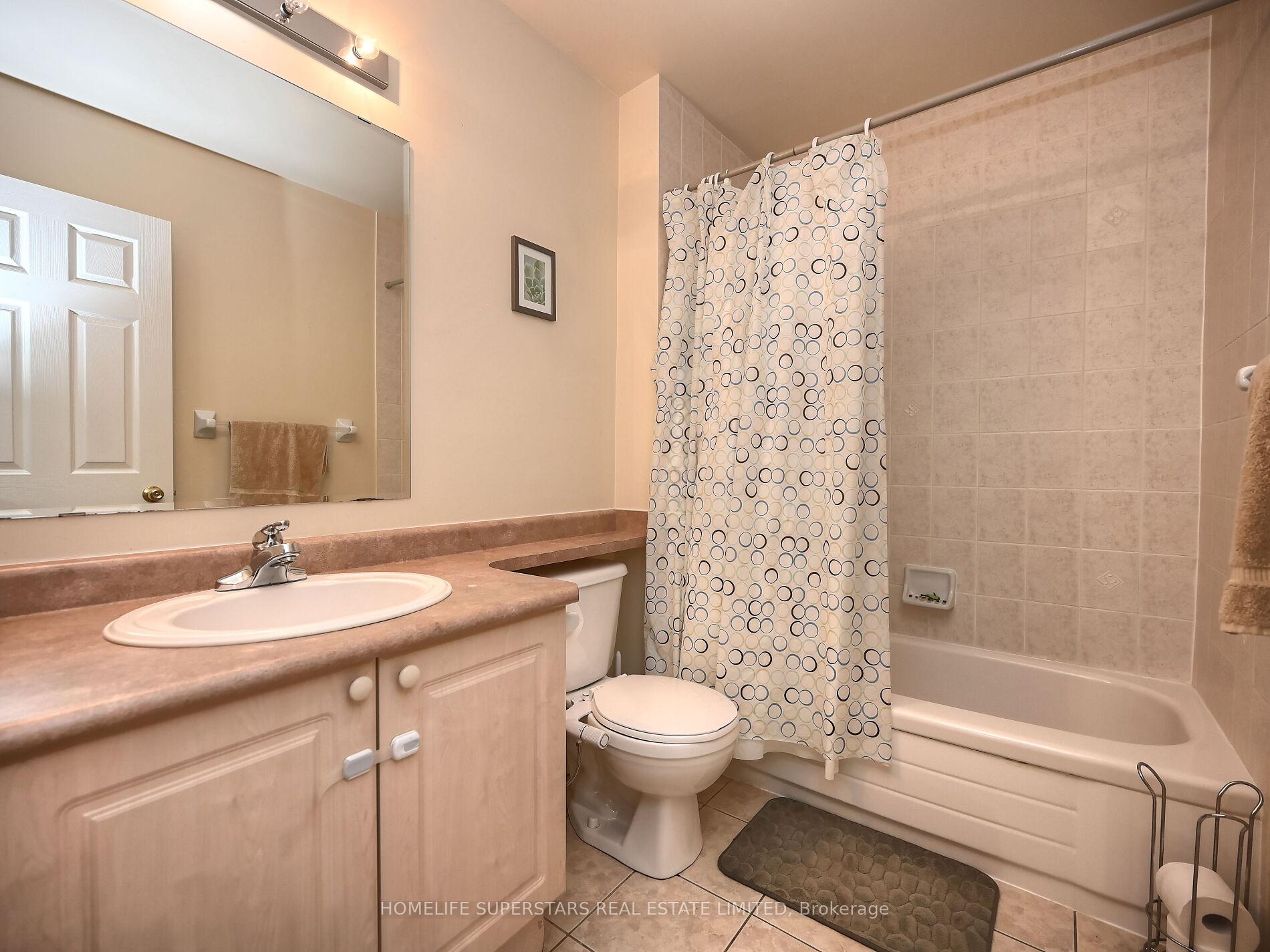 Photo 15 of 20 Marshmarigold Drive, Brampton, Fletcher's Meadow — HOMEH