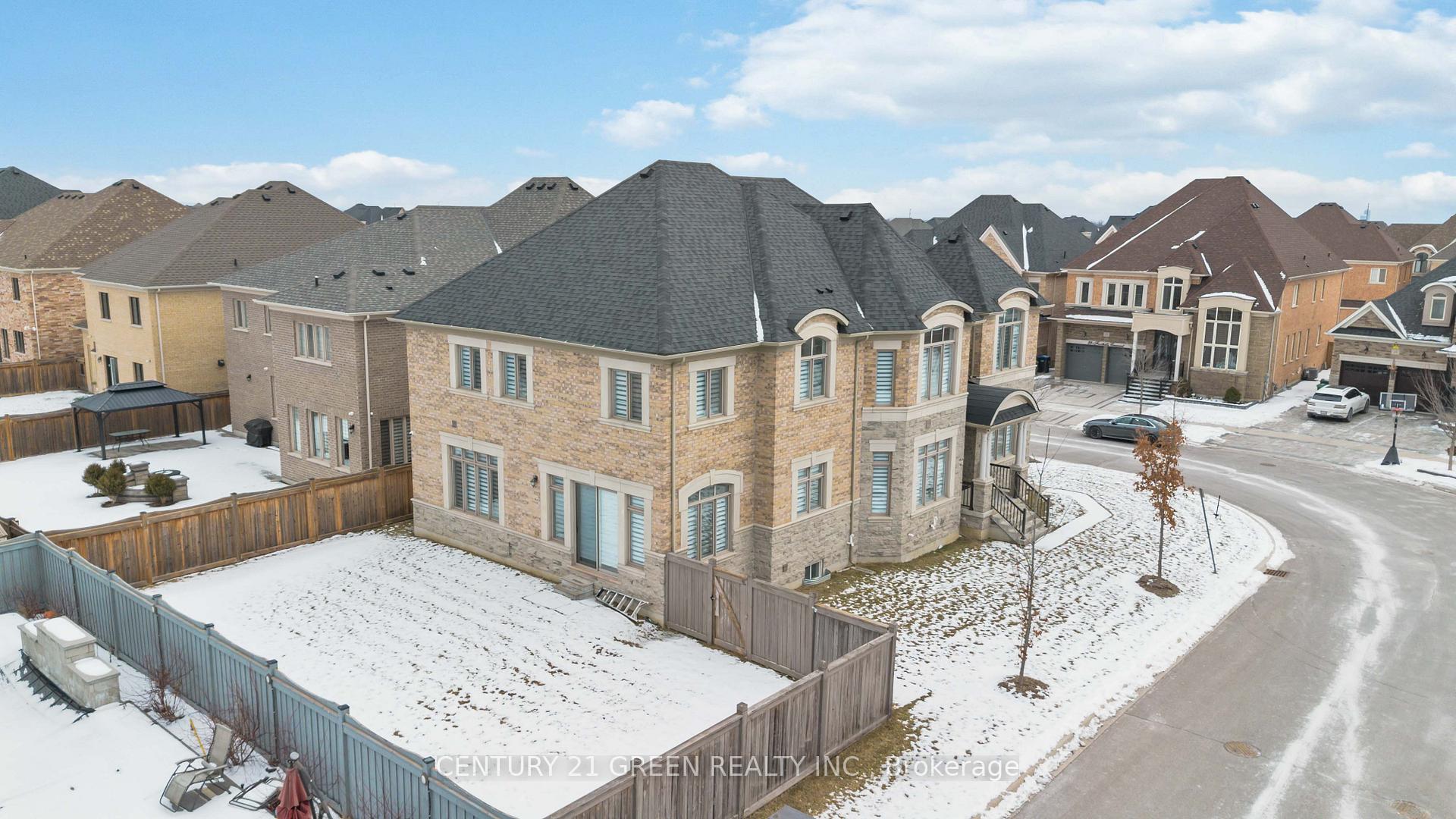 Photo 34 of 13 Foothills Crescent, Brampton, Toronto Gore Rural Estate — HOMEH