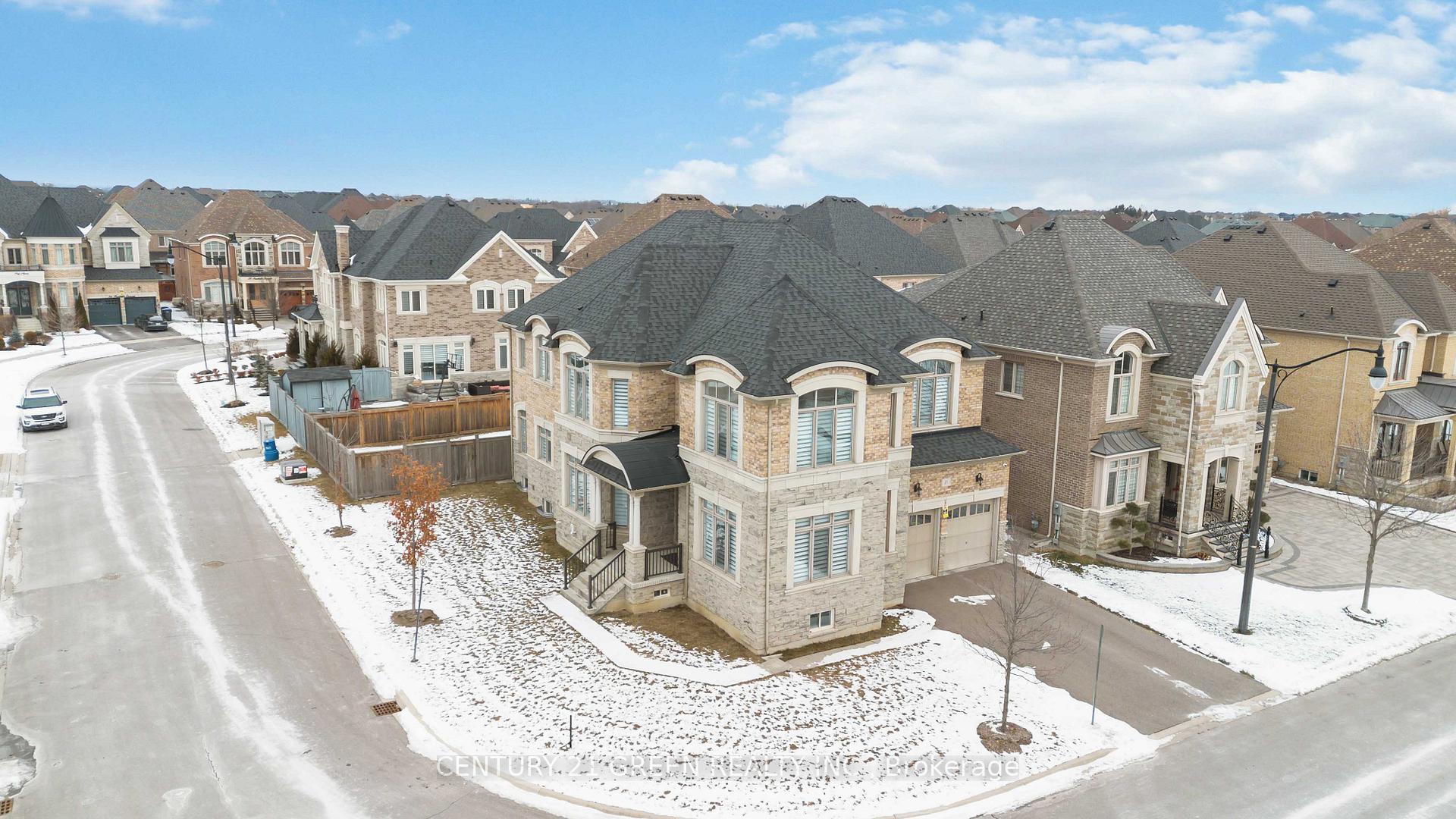 Photo 35 of 13 Foothills Crescent, Brampton, Toronto Gore Rural Estate — HOMEH