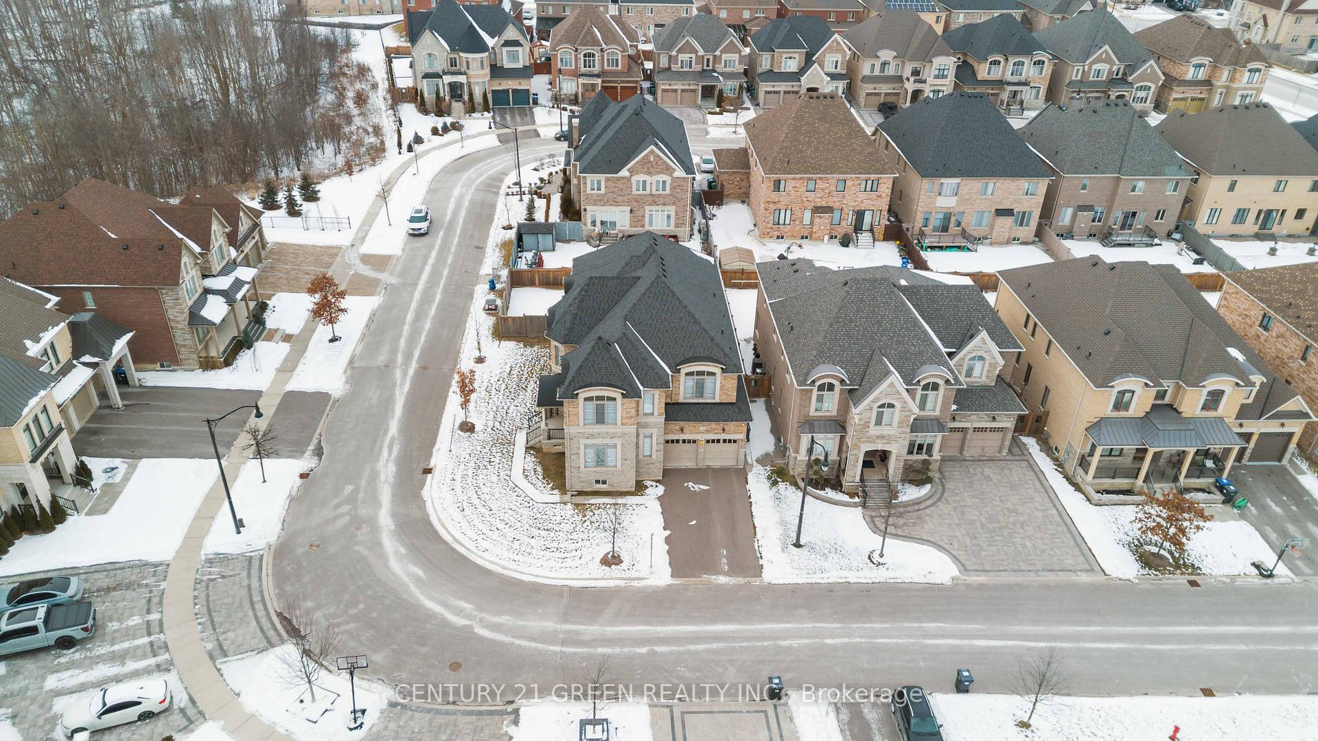 Photo 37 of 13 Foothills Crescent, Brampton, Toronto Gore Rural Estate — HOMEH