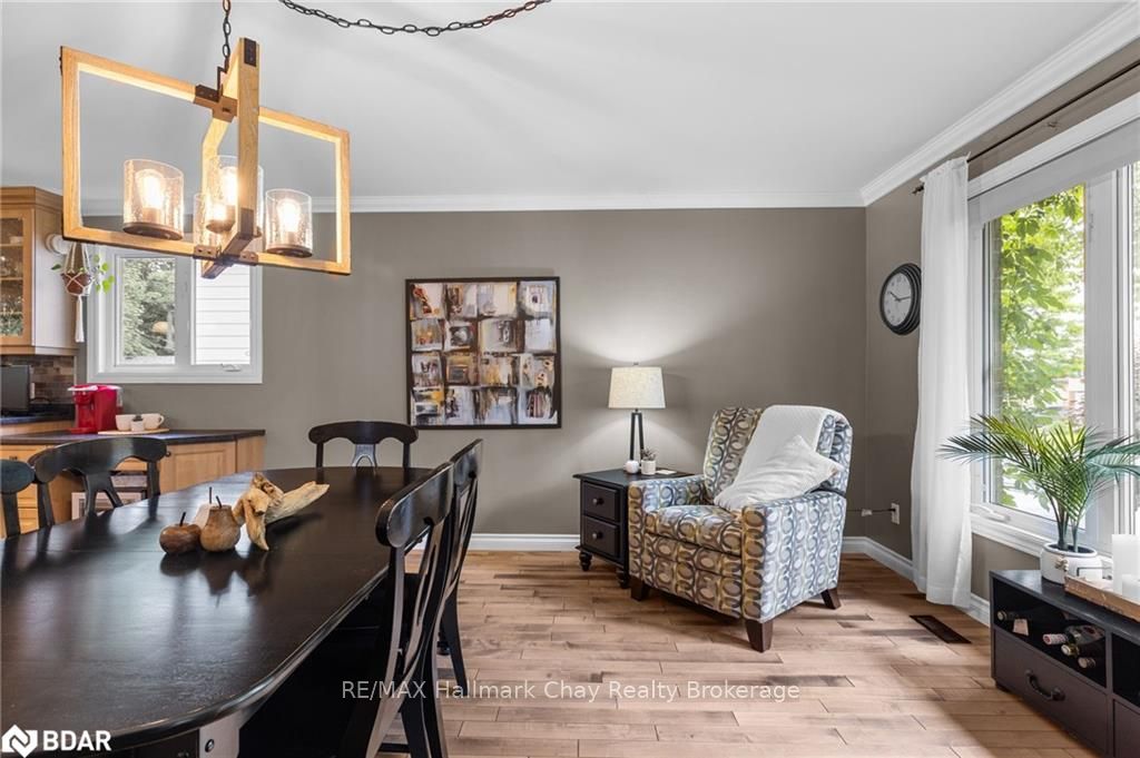Photo 9 of 22 Baker Crescent, Barrie, Cundles East — HOMEH