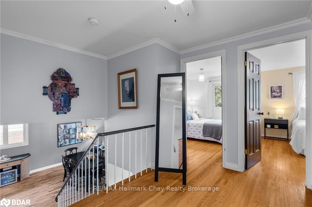 Photo 14 of 22 Baker Crescent, Barrie, Cundles East — HOMEH