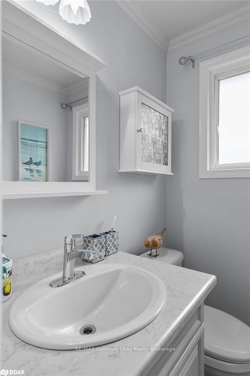 Photo 17 of 22 Baker Crescent, Barrie, Cundles East — HOMEH