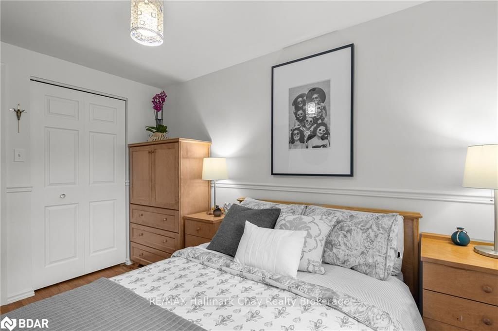Photo 18 of 22 Baker Crescent, Barrie, Cundles East — HOMEH