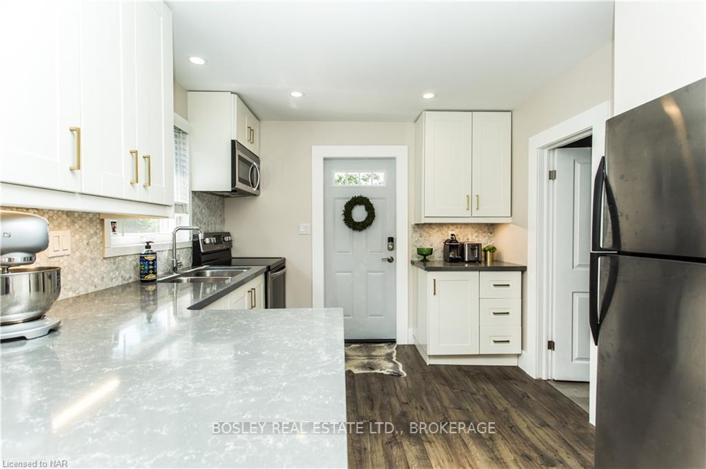 Photo 5 of 27 Ida Street, St. Catharines, E. Chester — HOMEH