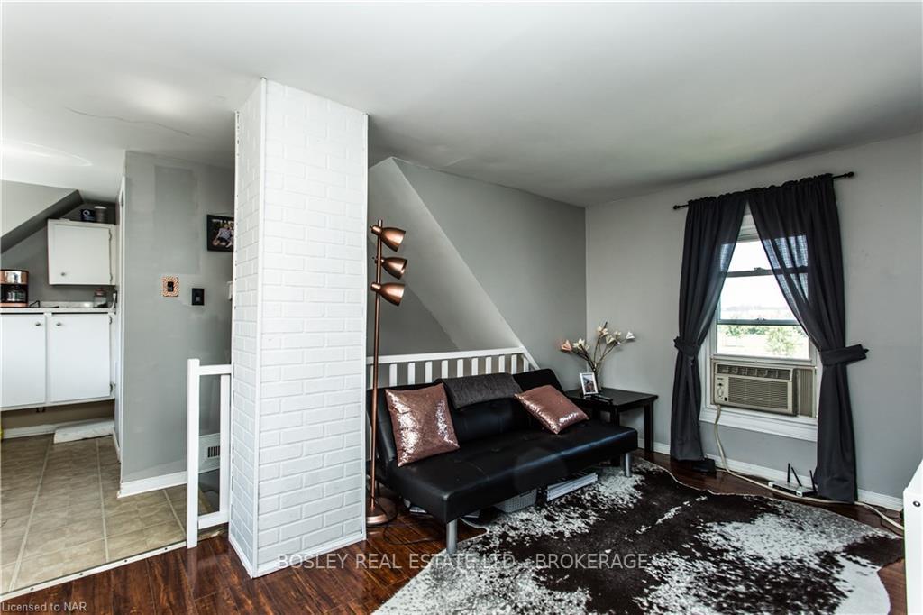 Photo 8 of 27 Ida Street, St. Catharines, E. Chester — HOMEH