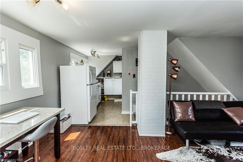 Photo 9 of 27 Ida Street, St. Catharines, E. Chester — HOMEH