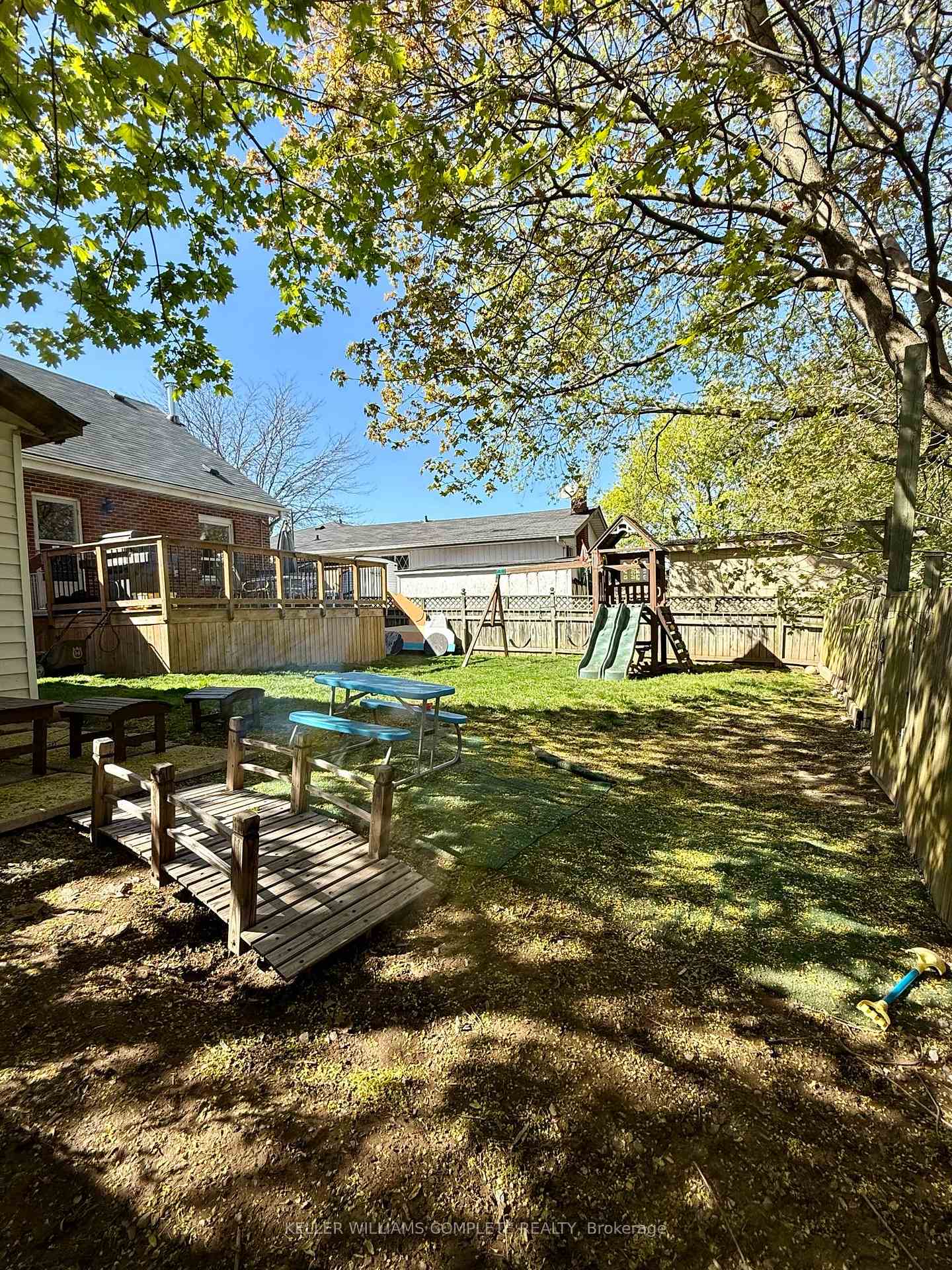 Photo 5 of 28 Bland Avenue, Hamilton, Stoney Creek — HOMEH