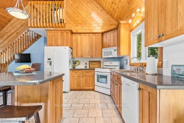 Photo 15 of 611 Big Stave, Frontenac Islands, The Islands — HOMEH