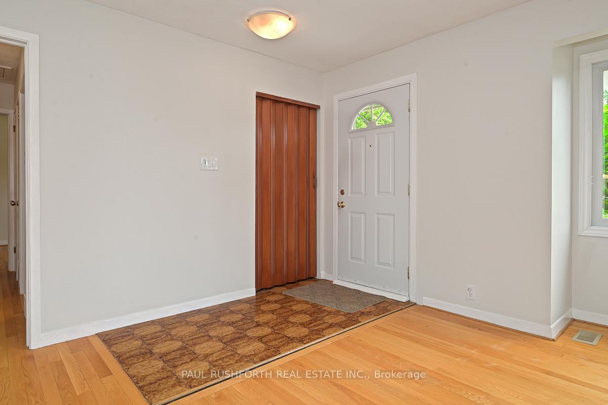 Photo 3 of 16 Solva Drive, Ottawa, Crystal Beach — HOMEH
