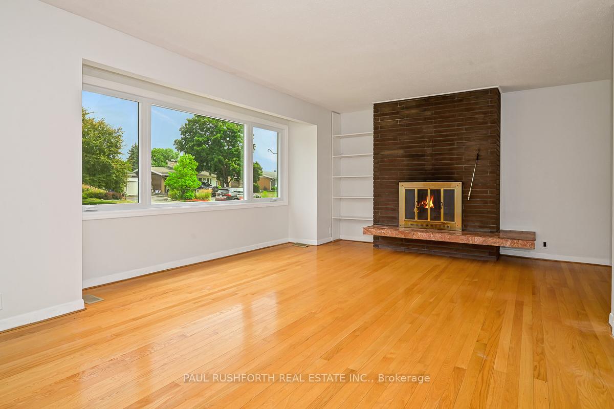 Photo 2 of 16 Solva Drive, Ottawa, Crystal Beach — HOMEH