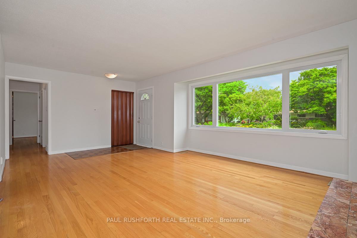 Photo 5 of 16 Solva Drive, Ottawa, Crystal Beach — HOMEH
