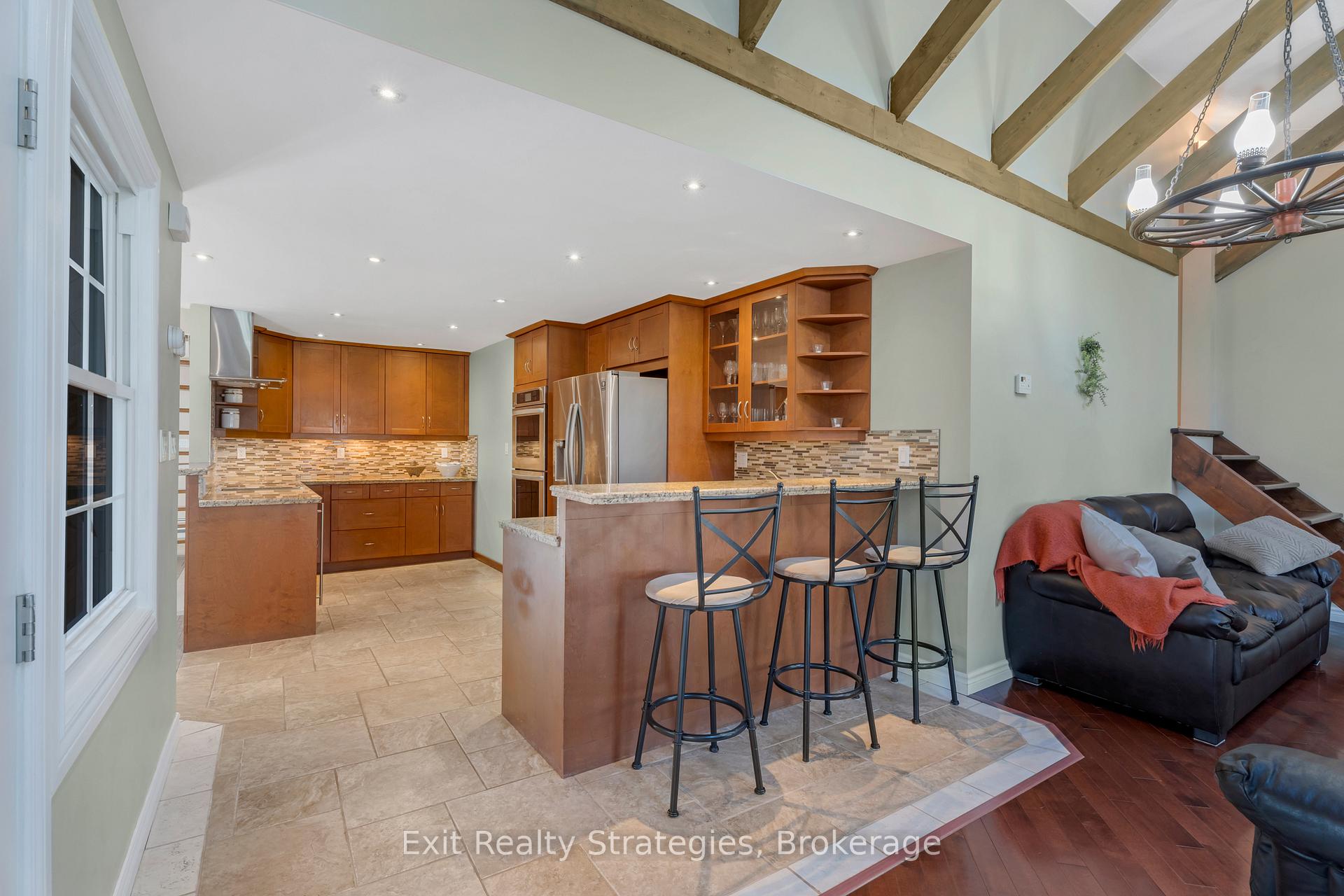 Photo 12 of 3324 Homestead Drive, Hamilton, Mount Hope — HOMEH