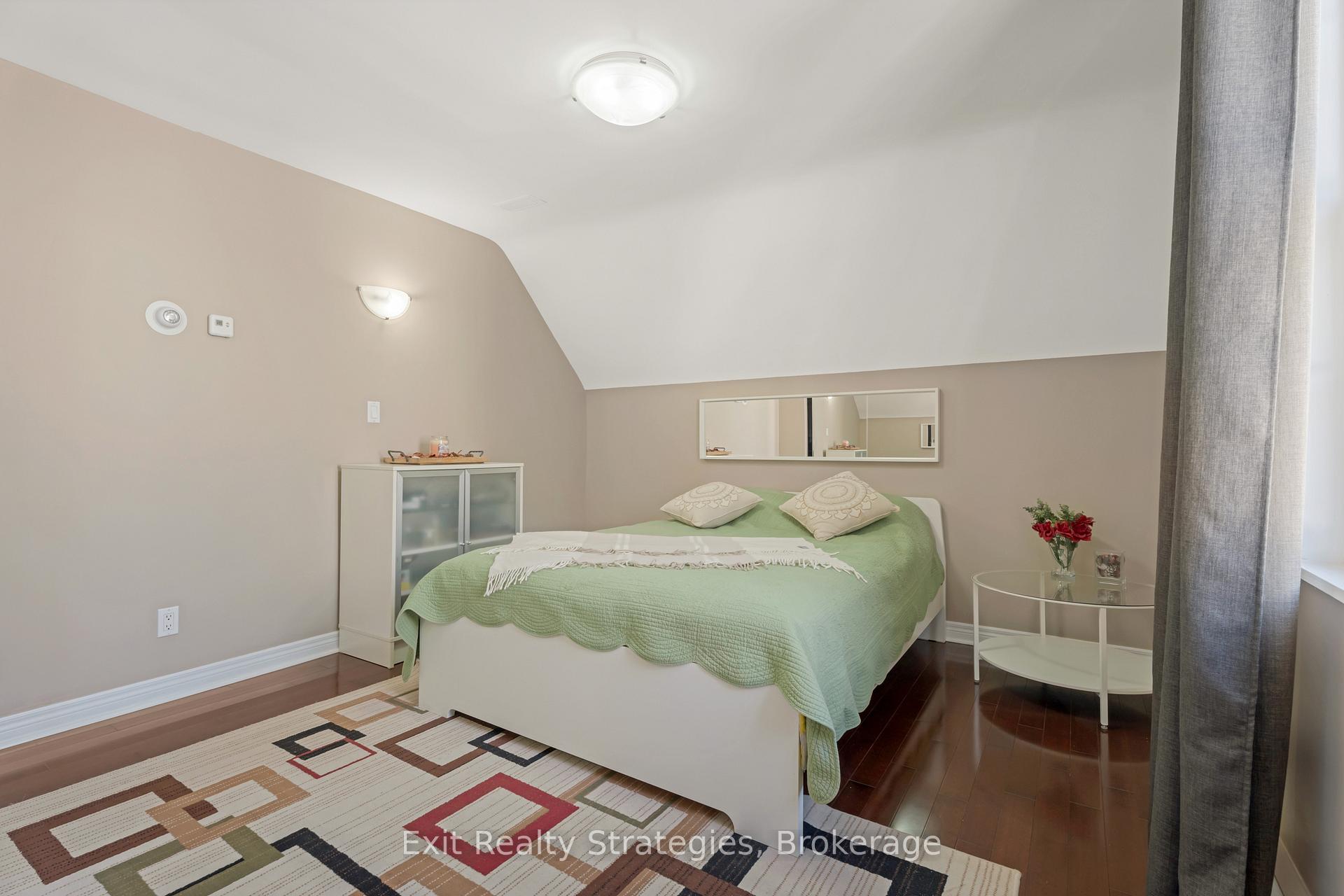 Photo 18 of 3324 Homestead Drive, Hamilton, Mount Hope — HOMEH