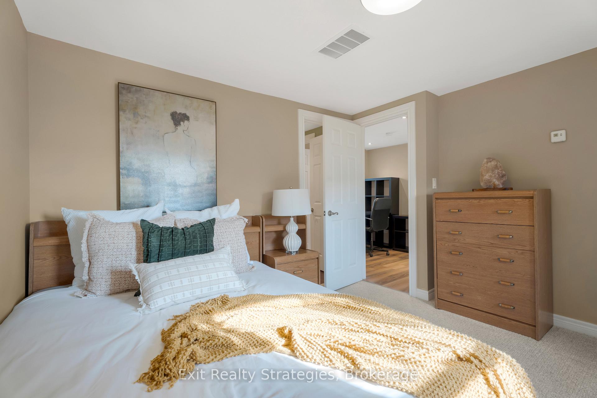 Photo 26 of 3324 Homestead Drive, Hamilton, Mount Hope — HOMEH