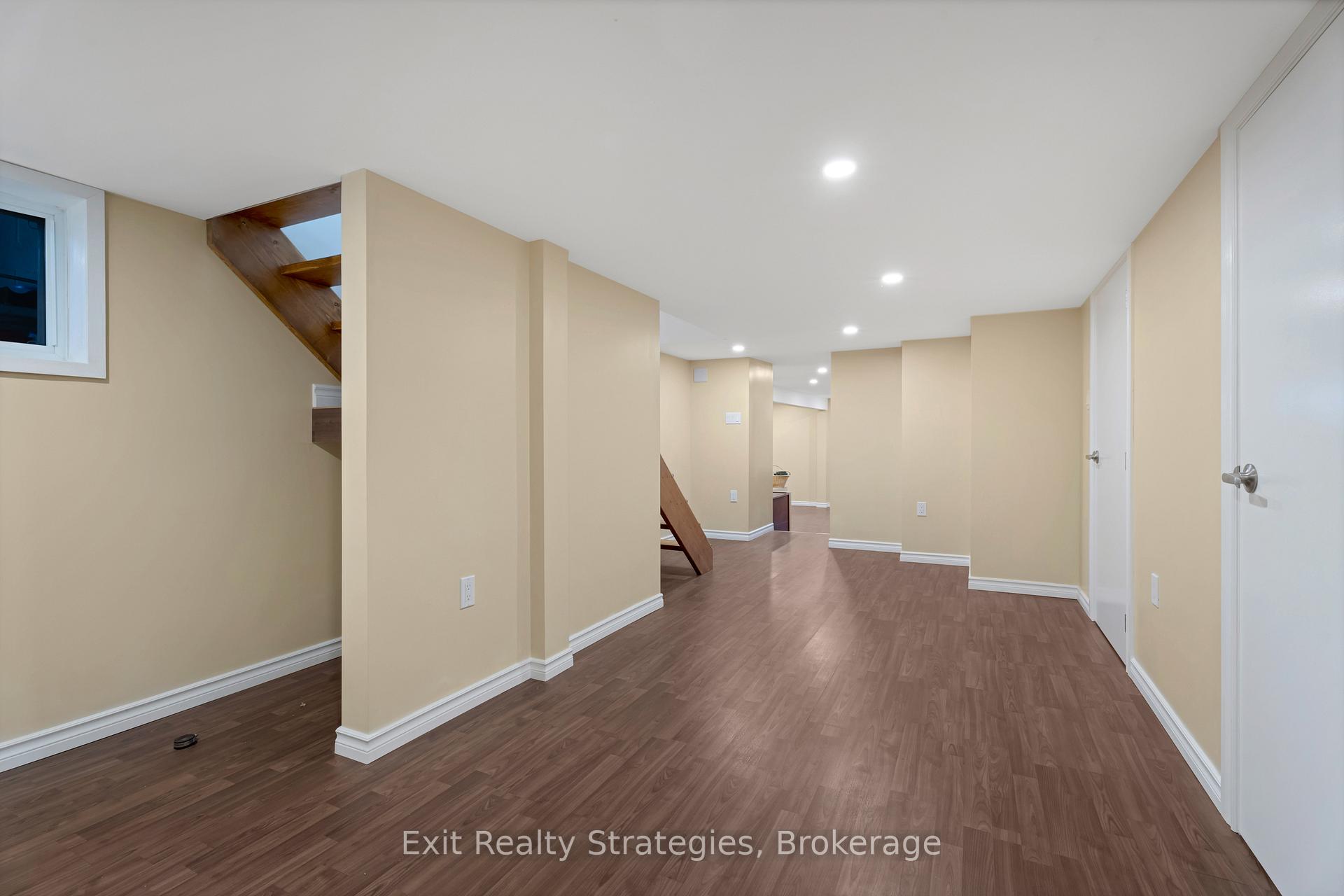 Photo 32 of 3324 Homestead Drive, Hamilton, Mount Hope — HOMEH