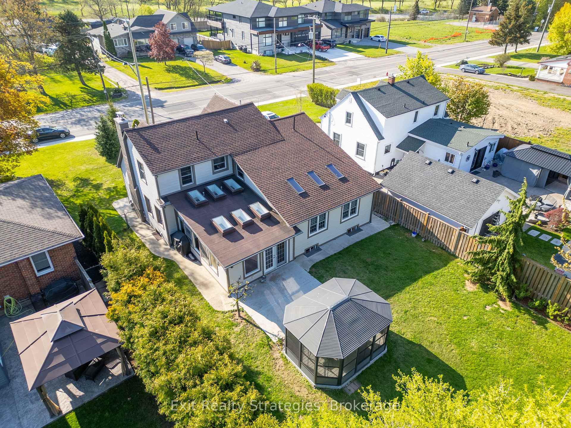 Photo 47 of 3324 Homestead Drive, Hamilton, Mount Hope — HOMEH