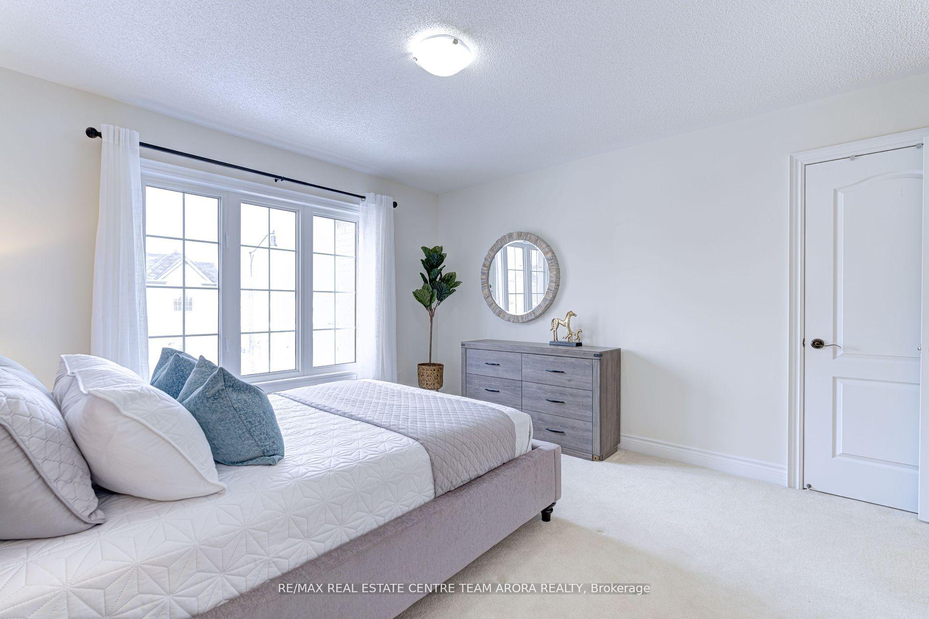Photo 30 of 29 Ladbrook Crescent, Brampton, Credit Valley — HOMEH