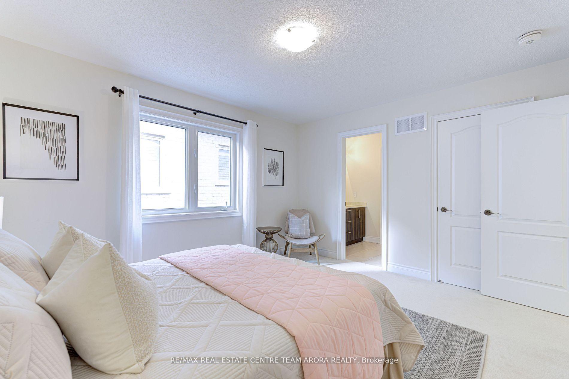 Photo 33 of 29 Ladbrook Crescent, Brampton, Credit Valley — HOMEH