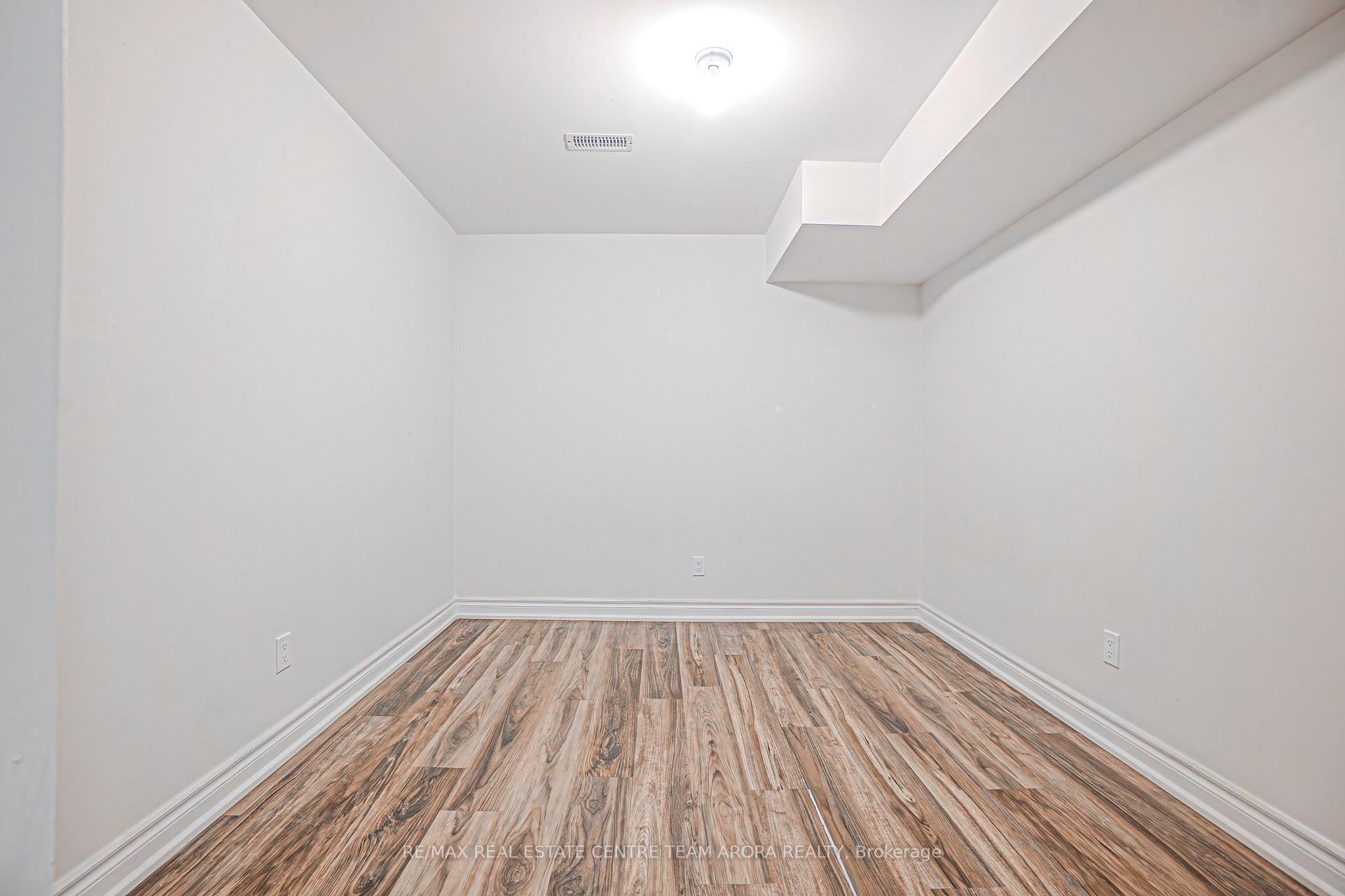 Photo 47 of 29 Ladbrook Crescent, Brampton, Credit Valley — HOMEH