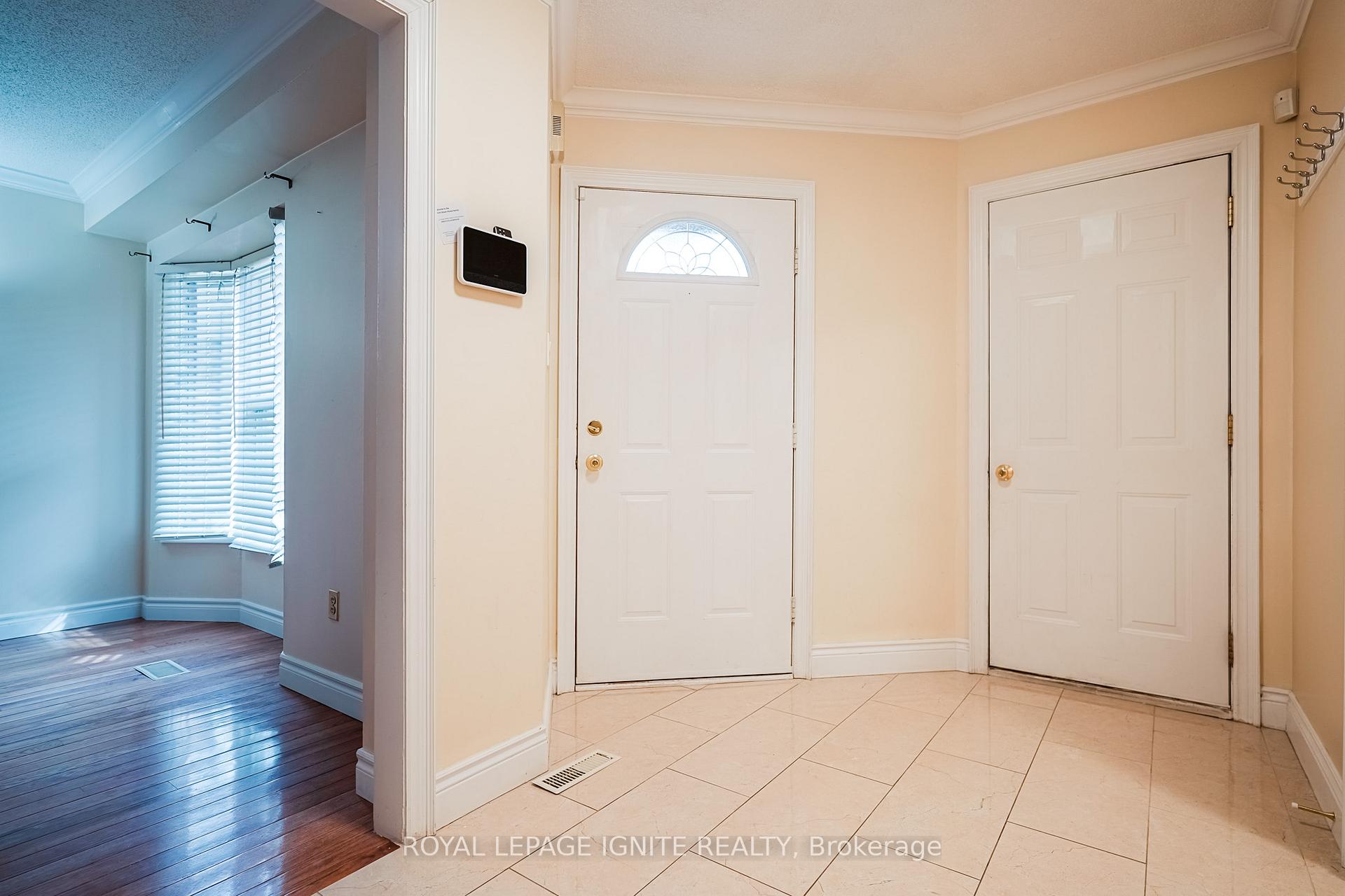 Photo 3 of Unit Main, 265 Wright Crescent, Ajax, Central — HOMEH
