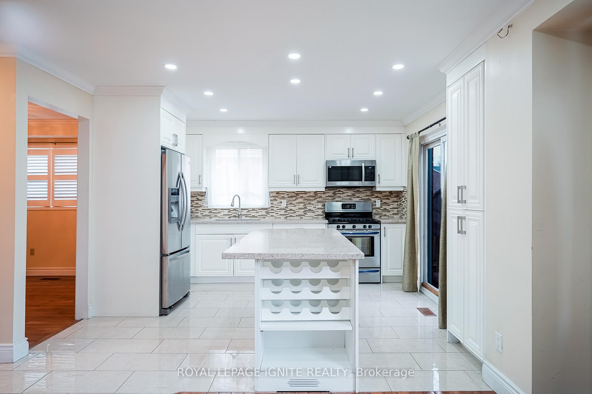 Photo 9 of Unit Main, 265 Wright Crescent, Ajax, Central — HOMEH