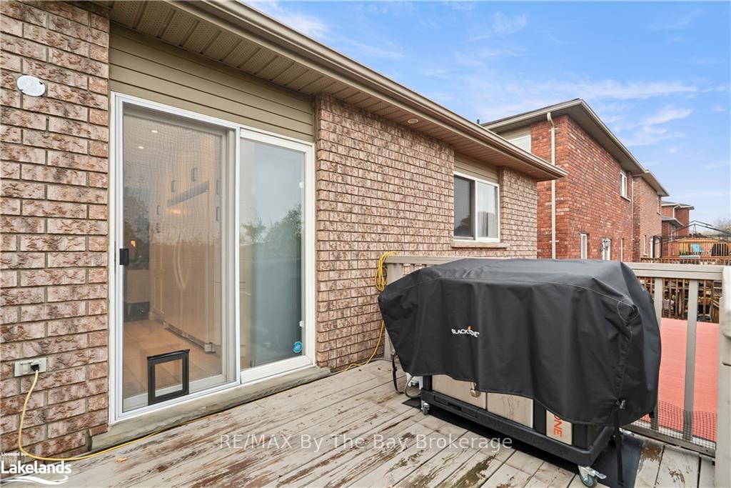 Photo 36 of 47 Butternut Drive, Barrie, Holly — HOMEH