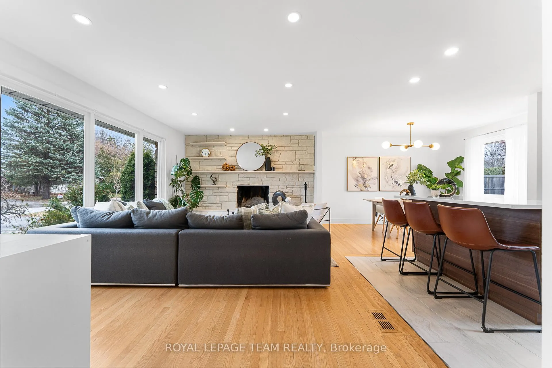 Photo 4 of 62 Crystal Beach Drive, Ottawa, Crystal Beach — HOMEH