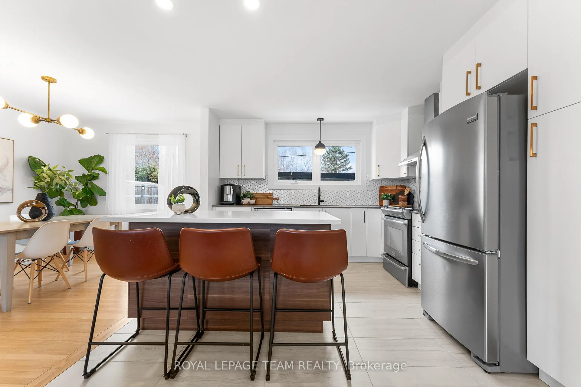 Photo 14 of 62 Crystal Beach Drive, Ottawa, Crystal Beach — HOMEH