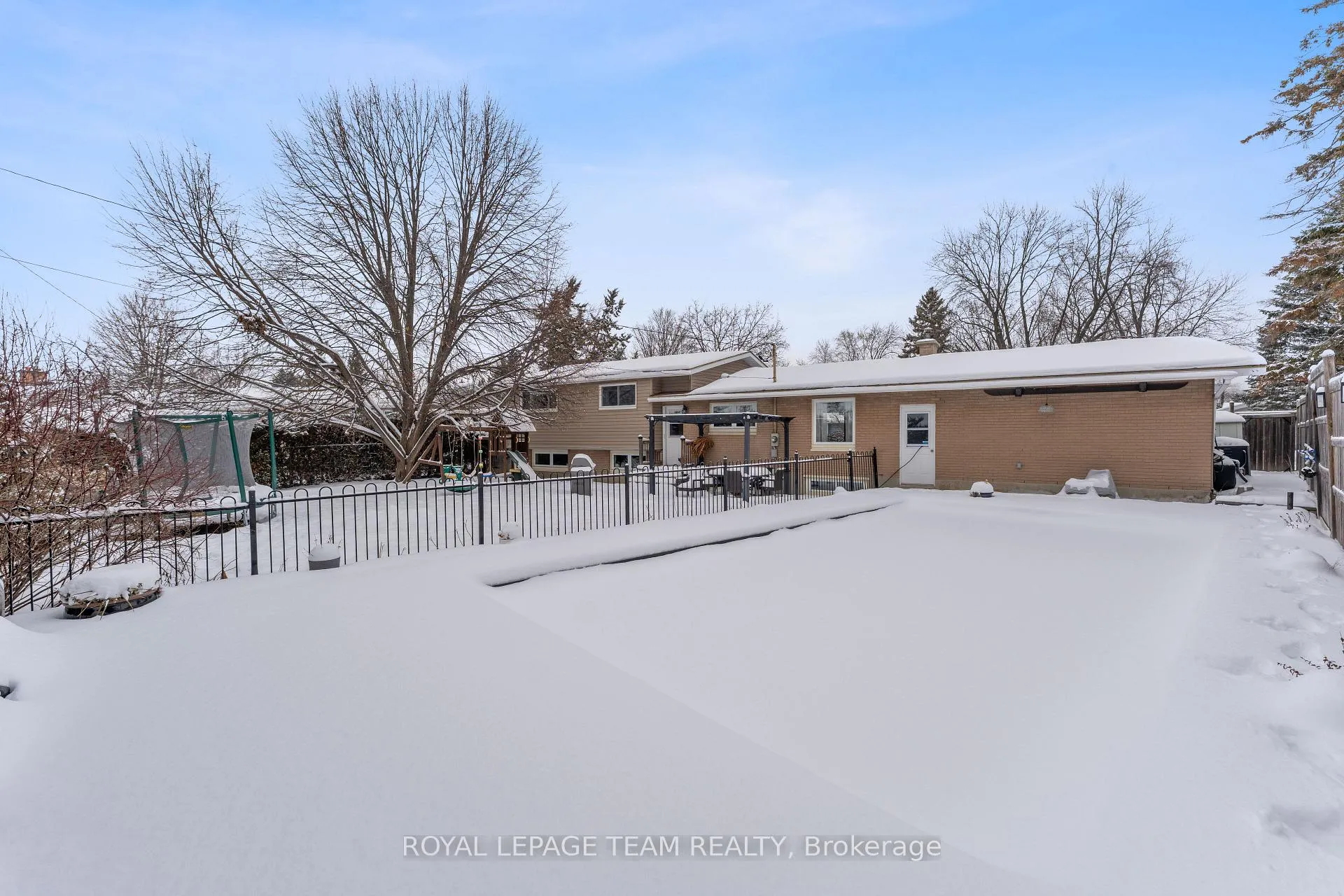 Photo 46 of 62 Crystal Beach Drive, Ottawa, Crystal Beach — HOMEH
