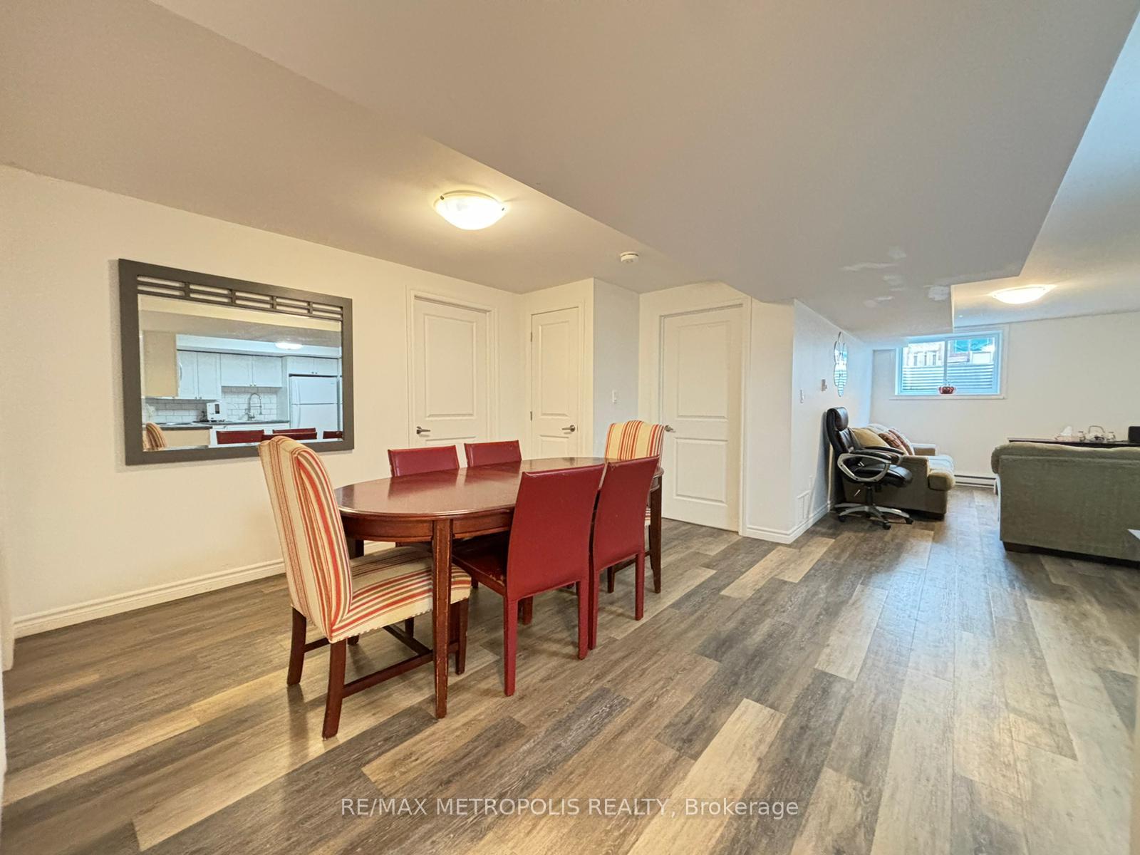 Photo 27 of 41 Assiniboine Drive, Barrie, Holly — HOMEH