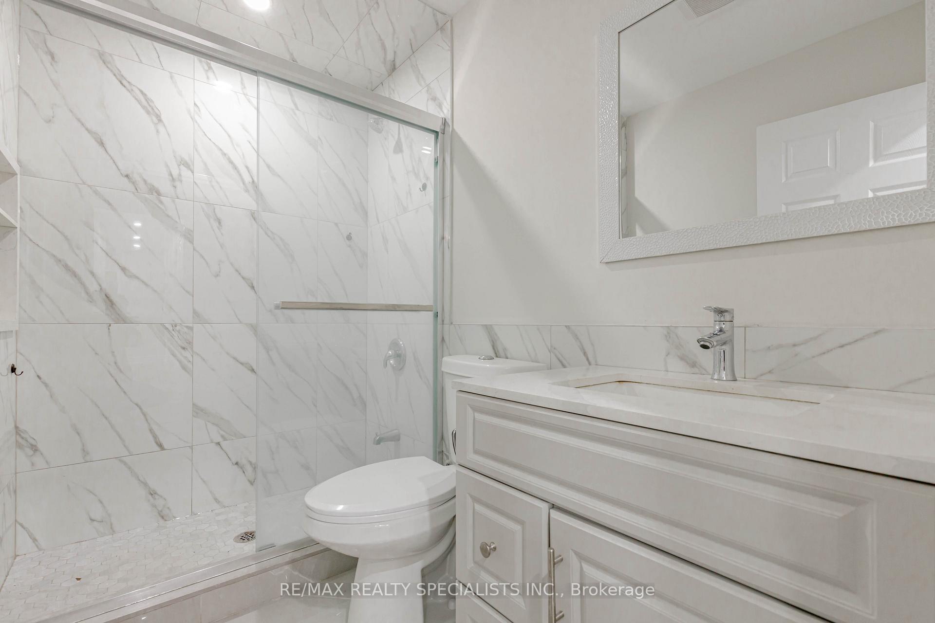 Photo 26 of 35 Addington Crescent, Brampton, Avondale — HOMEH