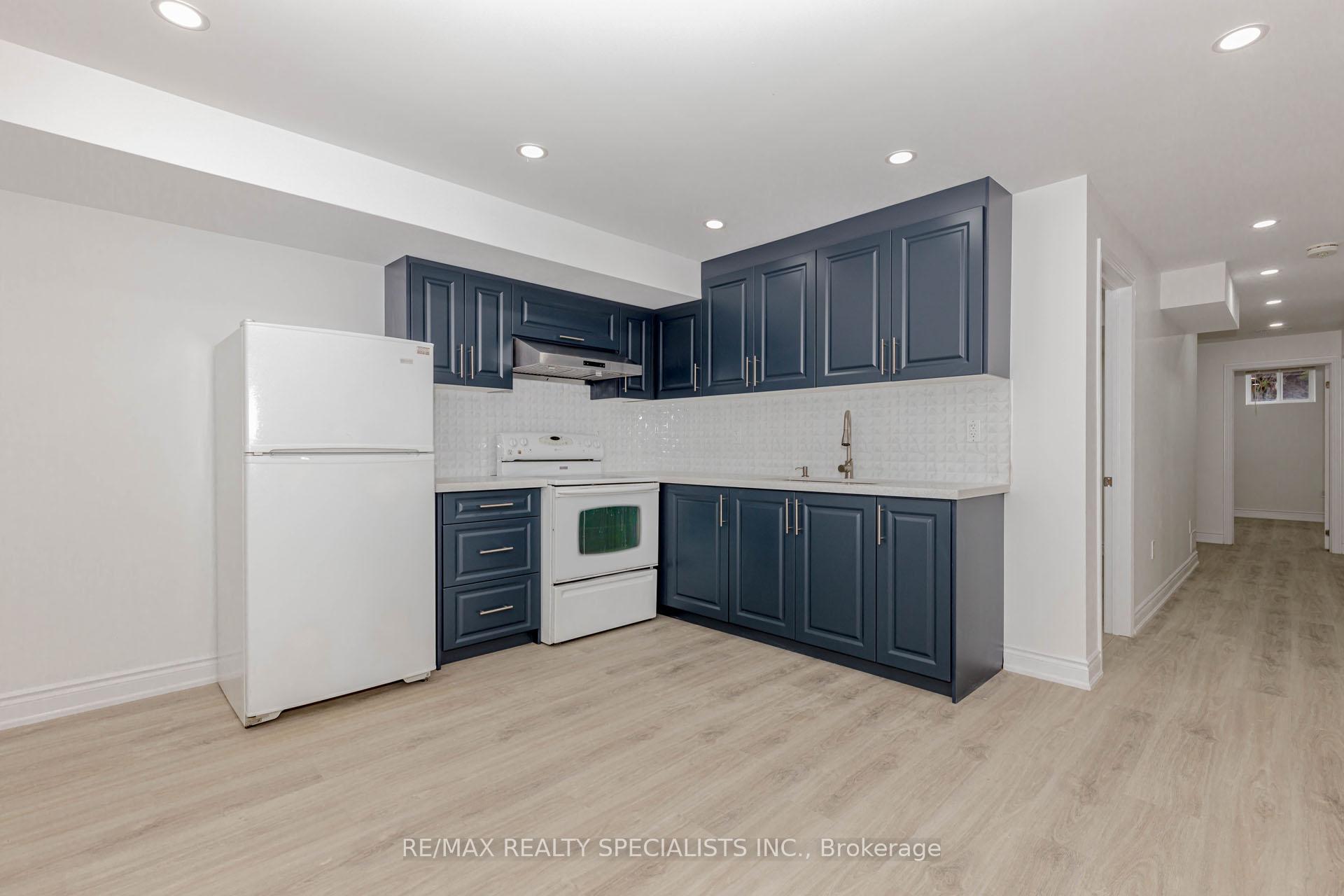 Photo 27 of 35 Addington Crescent, Brampton, Avondale — HOMEH