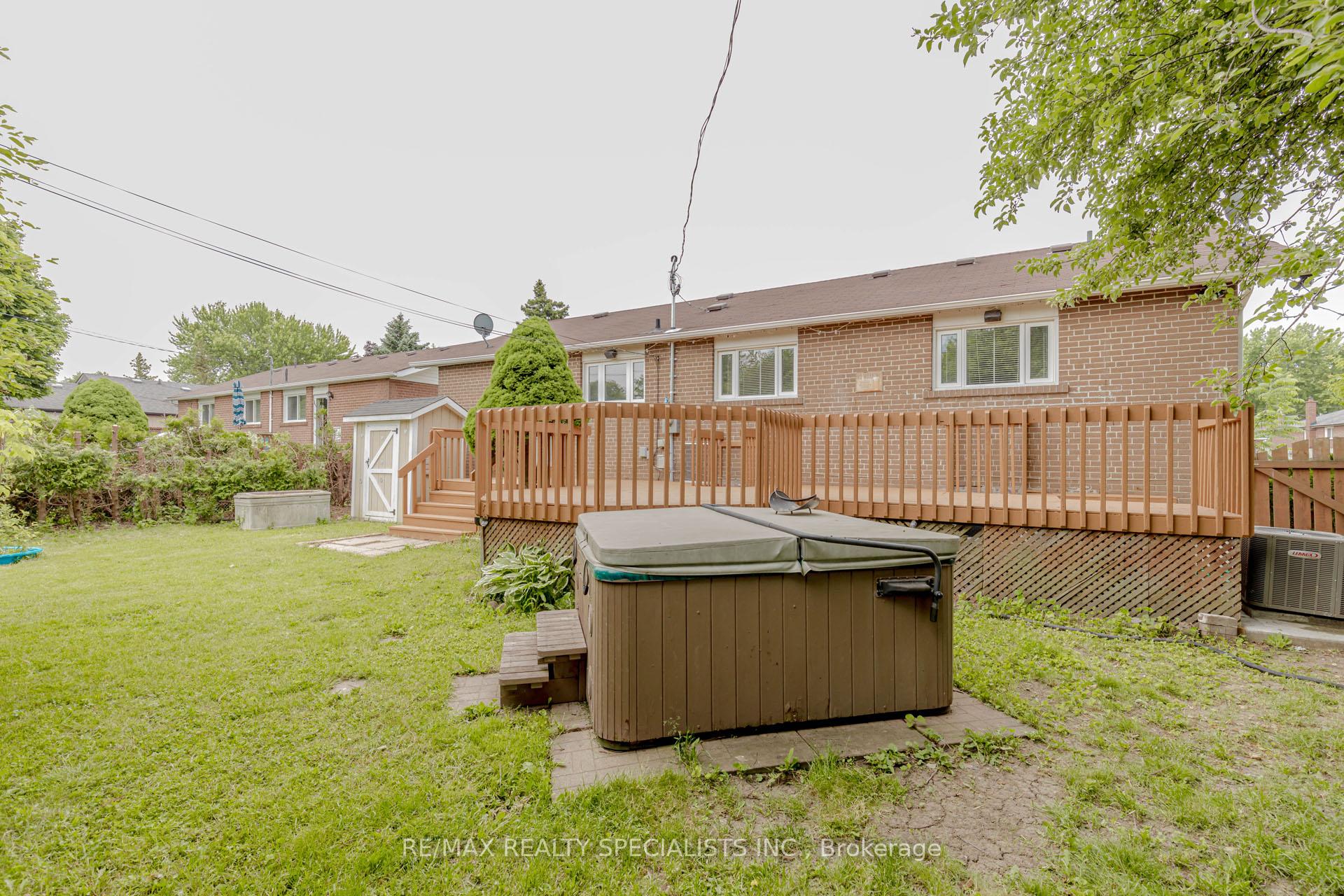 Photo 19 of 35 Addington Crescent, Brampton, Avondale — HOMEH