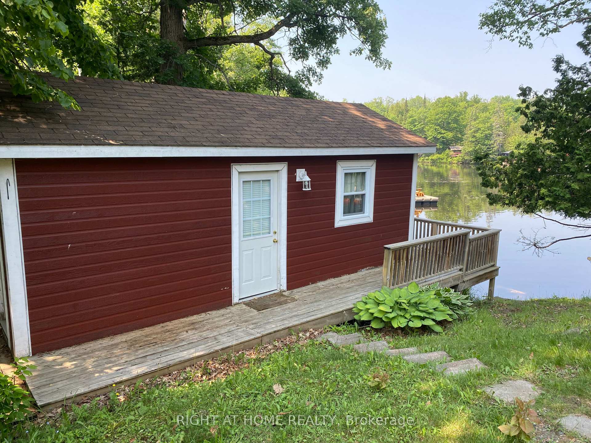 Photo 12 of 104 Lakeside Drive, McKellar — HOMEH