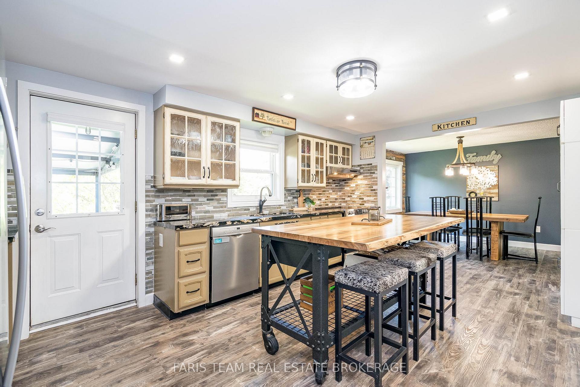 Photo 7 of 132 Patterson Road, Barrie, Ardagh — HOMEH